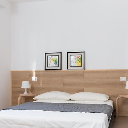 New Exclusive Melegnano Apartments- Near Train Station Exterior foto