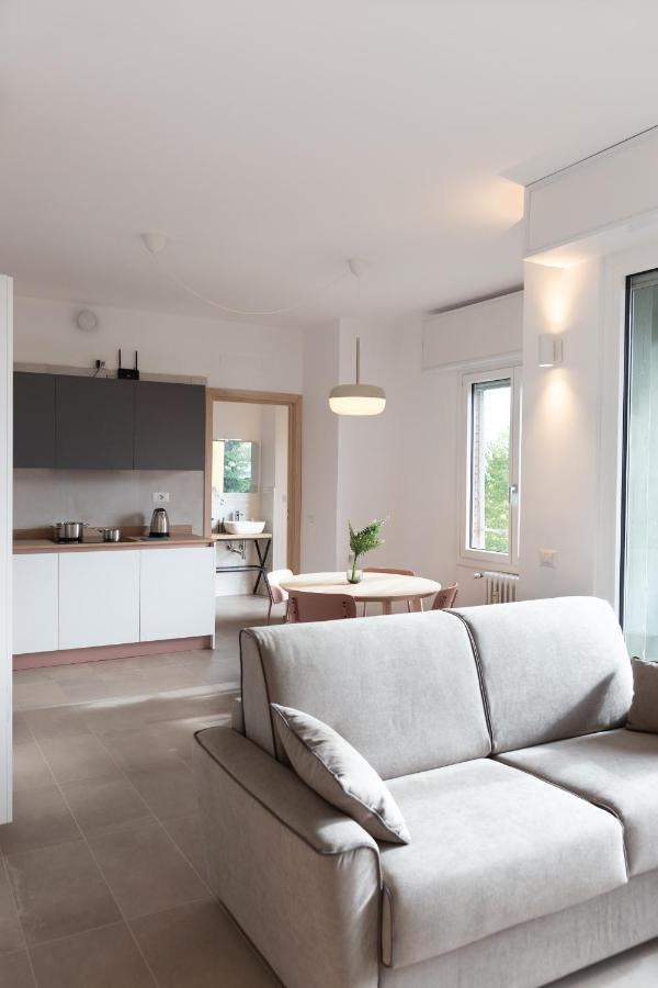 New Exclusive Melegnano Apartments- Near Train Station Exterior foto